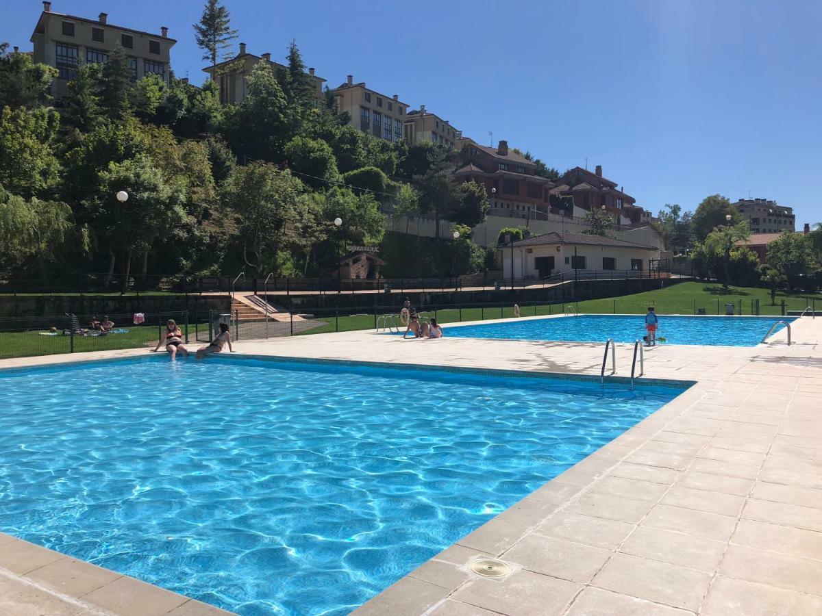 Apartamento Ezcaray Con Piscina Zorraquín Exterior photo
